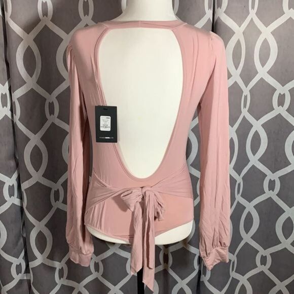 Fashion Nova Light Pink/Mauve Peak A Look Bodysuit NWT - Picture 4 of 7